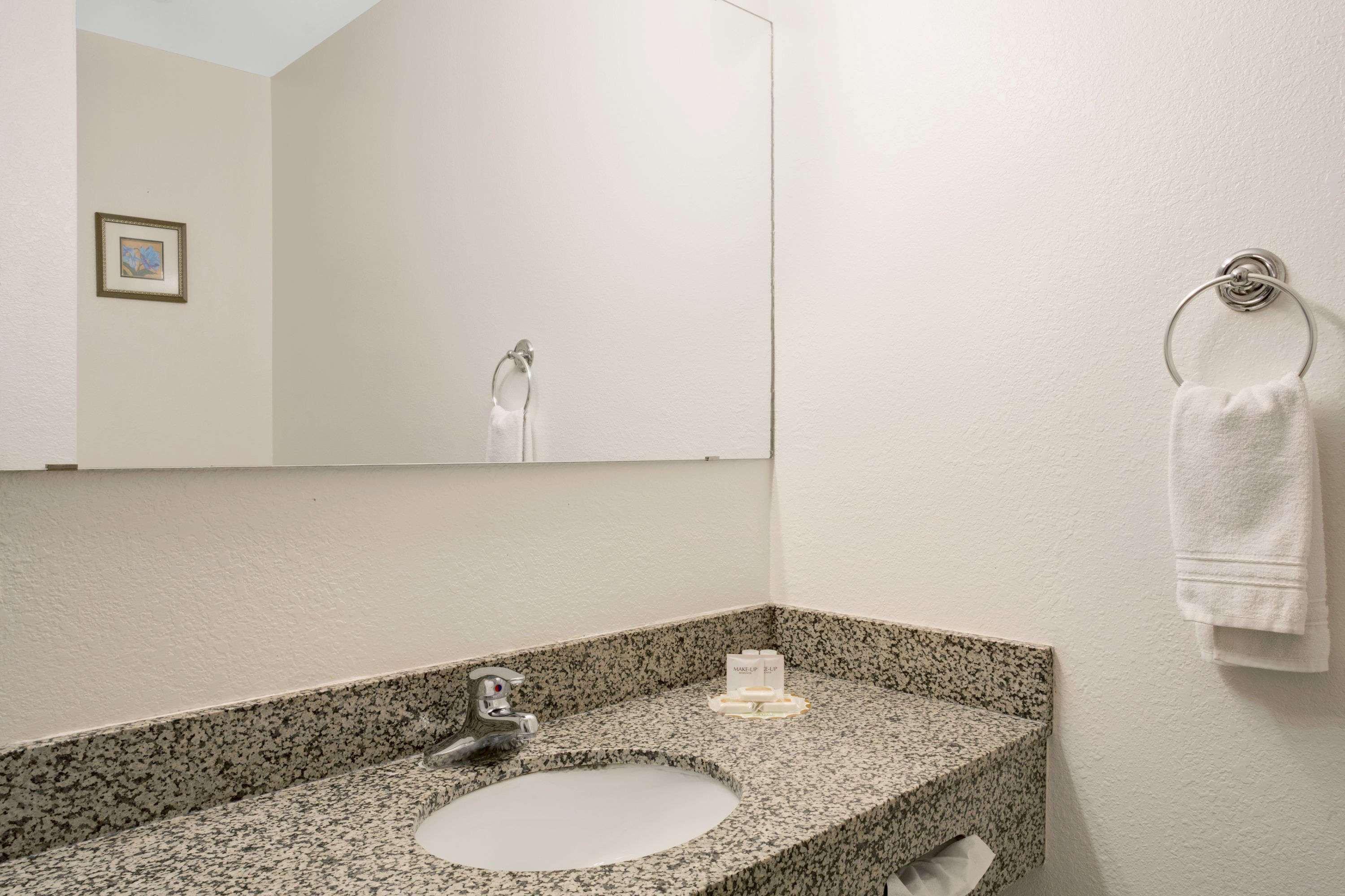 Antelope Inn & Suites Clearfield Buitenkant foto