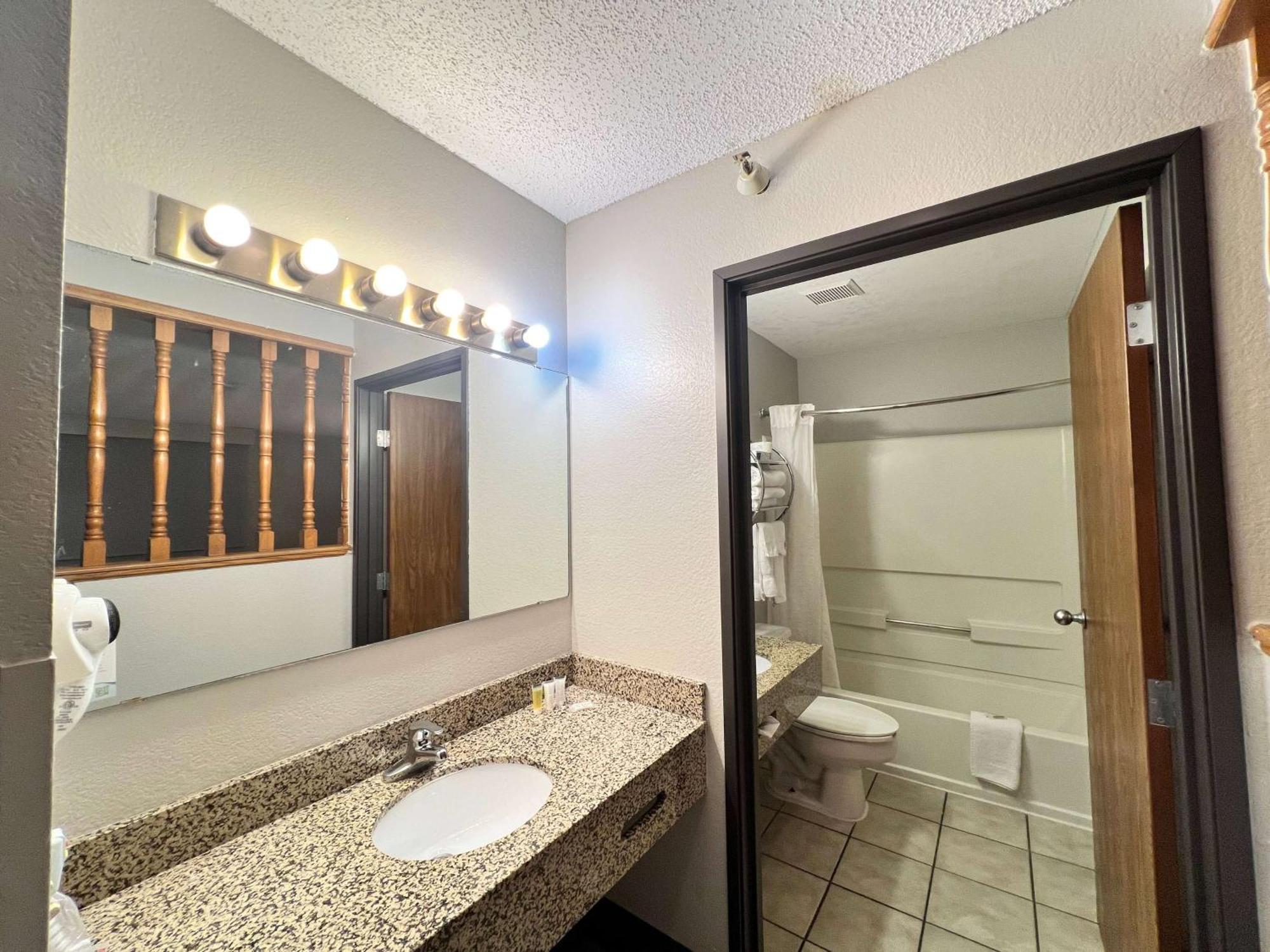 Antelope Inn & Suites Clearfield Buitenkant foto