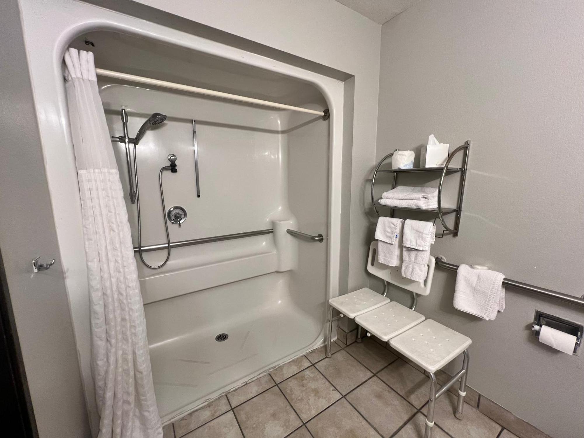 Antelope Inn & Suites Clearfield Buitenkant foto